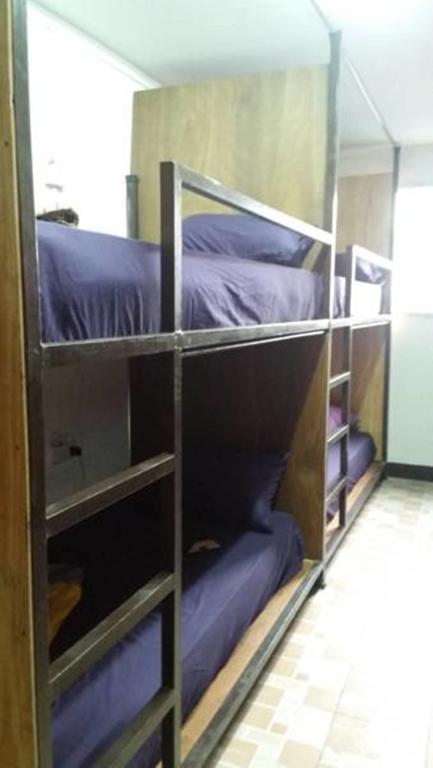 Rest Inn Dormitory Guesthouse Bangkok Bagian luar foto