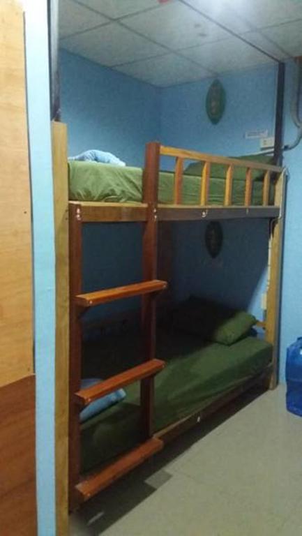 Rest Inn Dormitory Guesthouse Bangkok Bagian luar foto